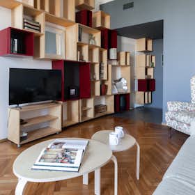 Apartment for rent for €2,821 per month in Milan, Piazza Vesuvio