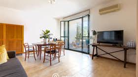 Lägenhet att hyra för 1 653 € i månaden i Cagliari, Via Isola Levanzo