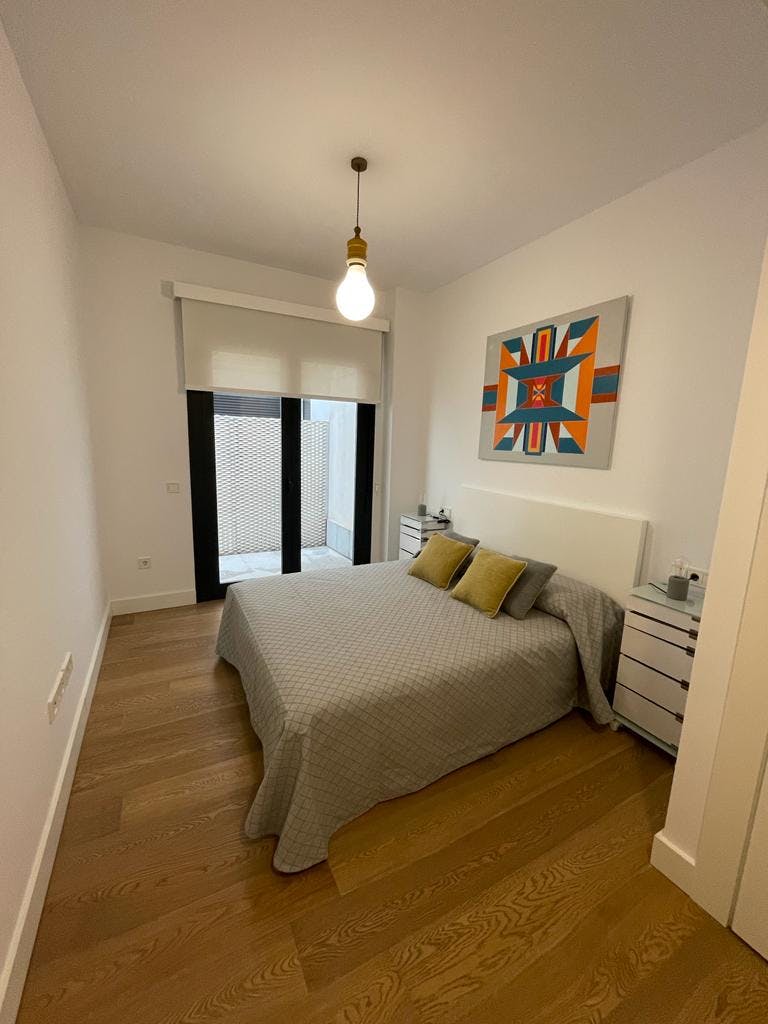 House for rent for €2,550 per month in Sevilla, Calle Ángeles