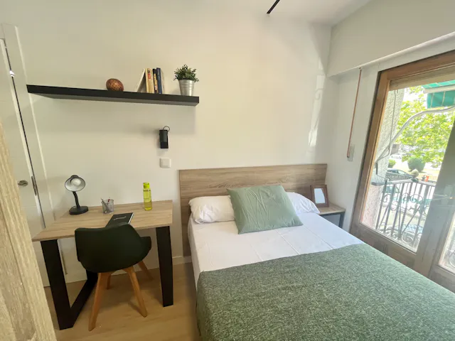 Private room in Calle del Petirrojo, Madrid (1395765) room image 20
