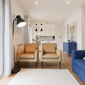 Apartment for rent for €2,033 per month in Lisbon, Rua dos Anjos