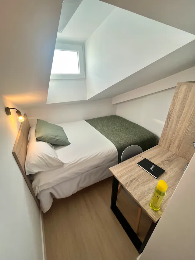 Private room in Calle del Petirrojo, Madrid (1396147) room image 2