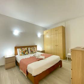 Apartment for rent for €1,031 per month in Albufeira, Rua do Oceano