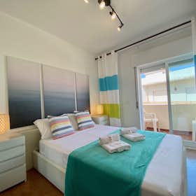 Apartment for rent for €1,468 per month in Loulé, Rua Gonçalo Velho
