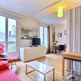 Studio for rent for €1,597 per month in Paris, Rue des Vinaigriers