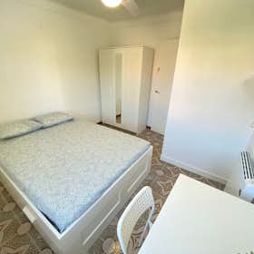 Private room for rent for €420 per month in Madrid, Calle de Alcocer