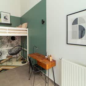Private room for rent for €950 per month in Paris, Rue Cesaria Évora