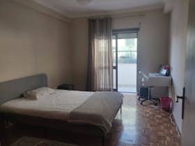 Приватна кімната за оренду для 290 EUR на місяць у Castelo Branco, Rua Prior Vasconcelos