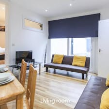 Apartment for rent for £2,302 per month in London, Saint James's Road