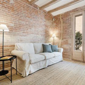 Apartment for rent for €1,400 per month in Barcelona, Carrer del Masnou