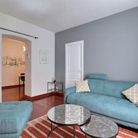 Apartment for rent for €2,332 per month in Paris, Rue de Belzunce