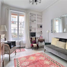 Apartment for rent for €1,823 per month in Paris, Rue Durantin