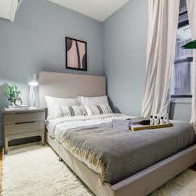 Appartamento in affitto a $3,290 al mese a New York City, 9th Ave