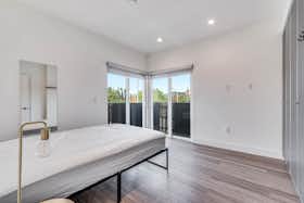 Private room for rent for €1,101 per month in Los Angeles, Fountain Ave