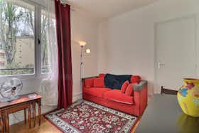 Lägenhet att hyra för 1 642 € i månaden i Neuilly-sur-Seine, Boulevard Victor Hugo