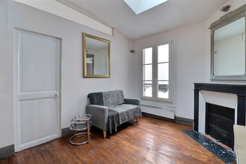 5 Rue Coustou, Paris - in Paris