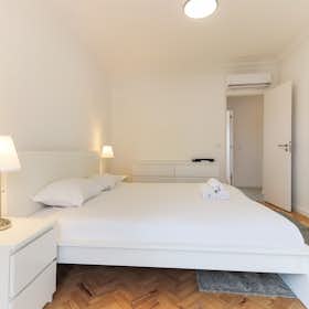 Apartment for rent for €1,901 per month in Lisbon, Rua Maestro António Taborda
