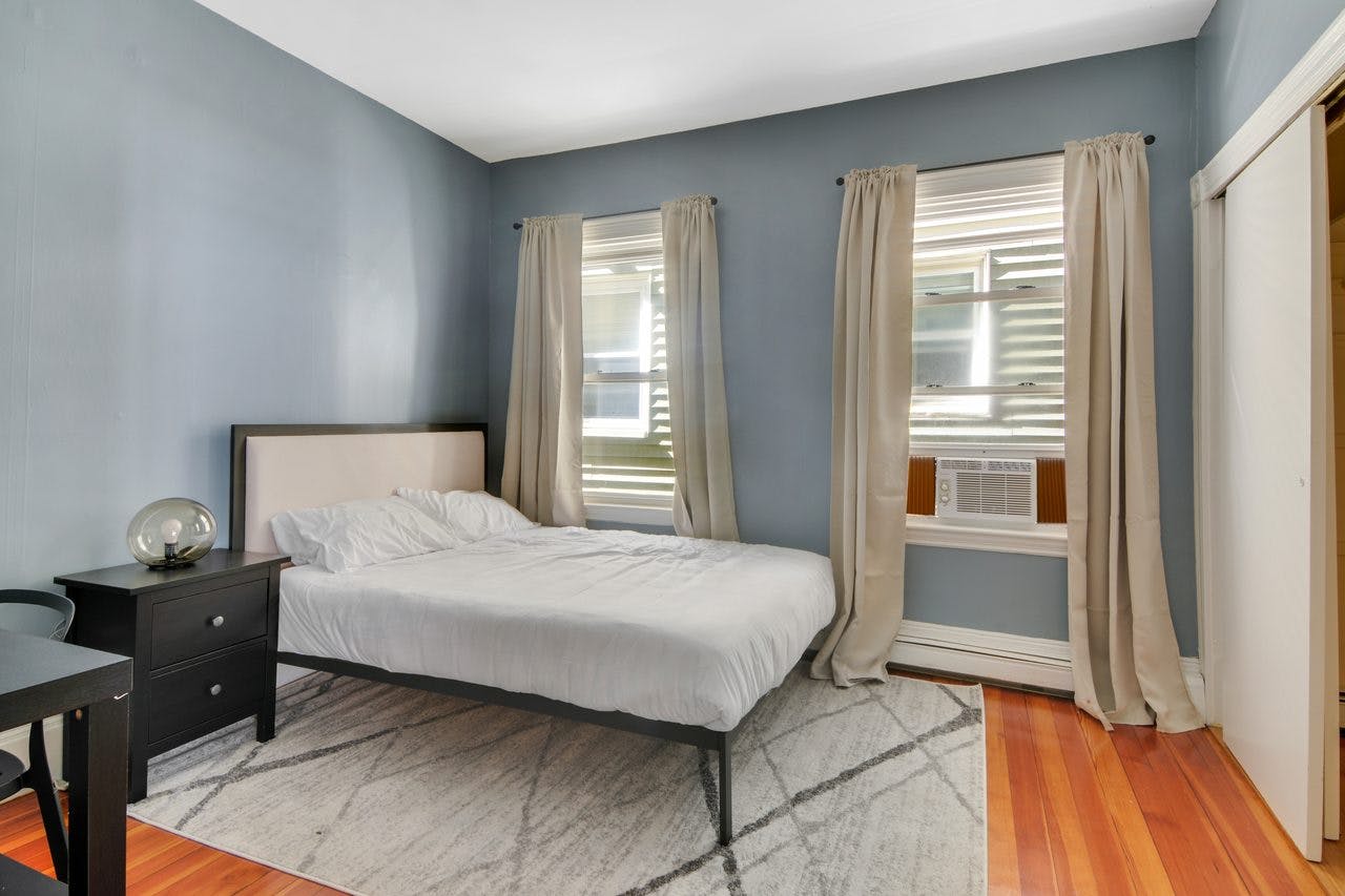 Howell St, Boston, MA preview