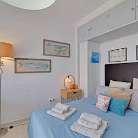 公寓 正在以 €1,025 的月租出租，其位于 Faro, Largo António Ferreira da Araújo