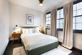 Отдельная комната сдается в аренду за 927 € в месяц в Washington, D.C., Warren St NW