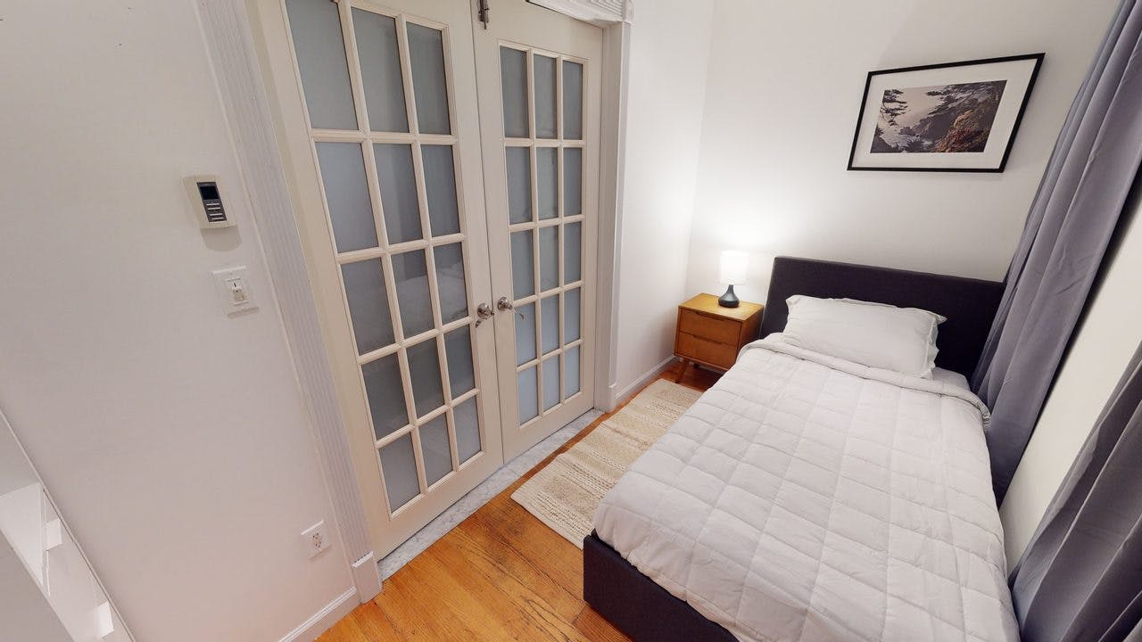 Amsterdam Ave, New York City, NY preview