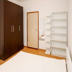 Private room for rent for €815 per month in Milan, Via Antonio Cecchi