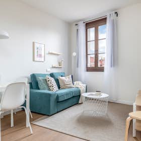 Apartment for rent for €1,500 per month in Barcelona, Carrer de Sant Bertran