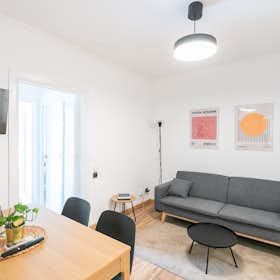 Apartment for rent for €1,490 per month in Barcelona, Plaça d'Osca
