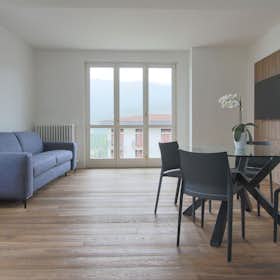 Apartment for rent for €1,205 per month in Centro Valle Intelvi, Via Roma