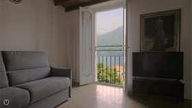 Appartamento in affitto a 1.432 CHF al mese a Laglio, Via Riva Soldino