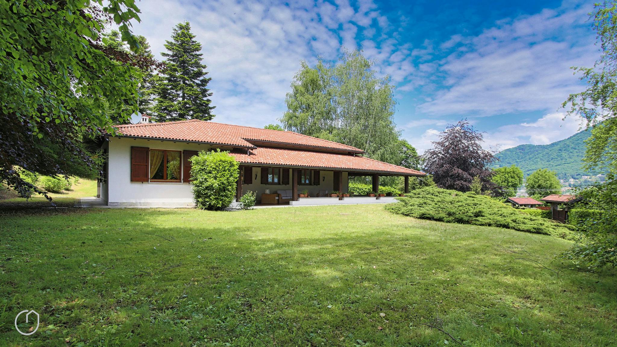 Appartement à louer pour 1 CHF/mois à Centro Valle Intelvi, Via San Fedele