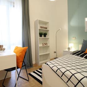 Private room for rent for €550 per month in Brescia, Via Guido Zadei
