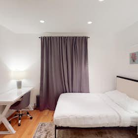 Apartamento en alquiler por $3,012 al mes en New York City, Avenue A