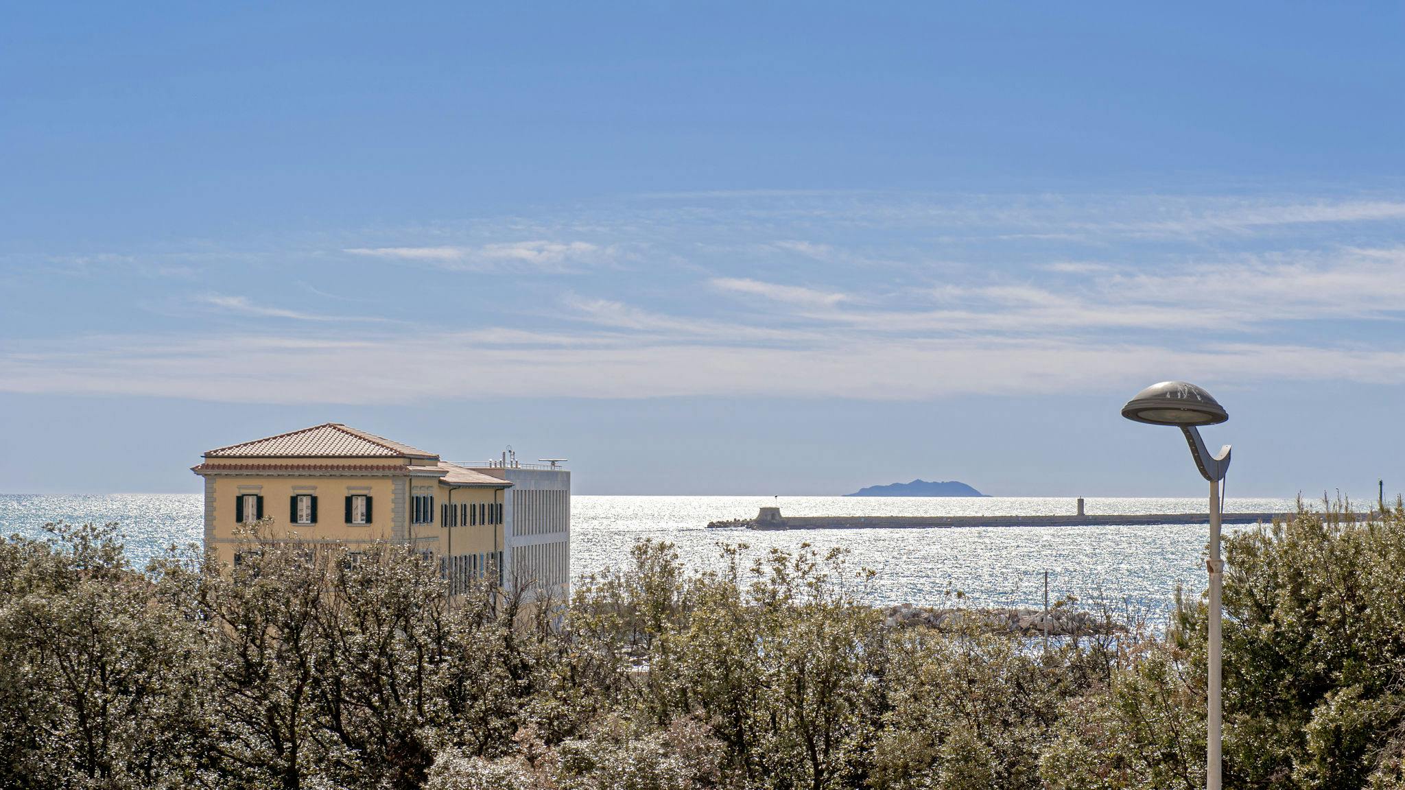 Mieszkanie do wynajęcia za 1 € miesięcznie w mieście Livorno, Viale Italia