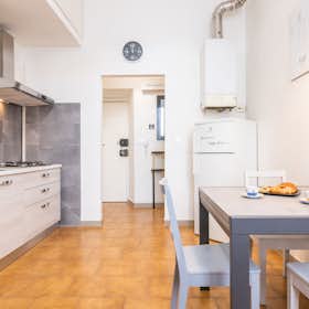 Apartment for rent for €1,200 per month in Livorno, Via Tripoli