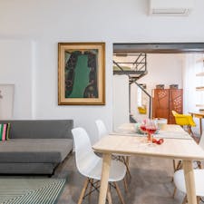 Apartment for rent for €1,160 per month in Livorno, Via Santa Lucia