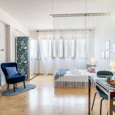 Apartment for rent for €1,257 per month in Livorno, Viale Italia