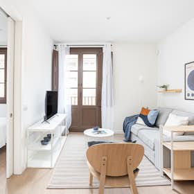 Apartment for rent for €1,600 per month in Barcelona, Carrer de Sant Bertran