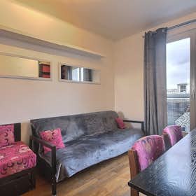 Apartment for rent for €1,712 per month in Paris, Rue de la Cour des Noues