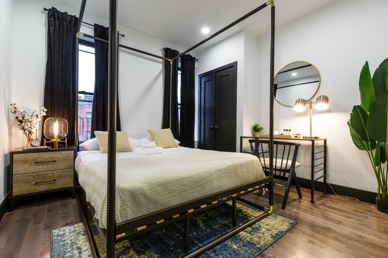 Private room for rent for $2,060 per month in Garfield, Columbus Ave