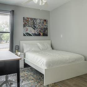 Privé kamer te huur voor $1,182 per maand in Austin, Spruce Cv