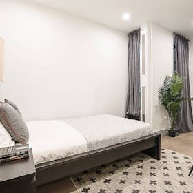 Privé kamer te huur voor $2,170 per maand in Garfield, Columbus Ave
