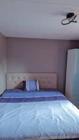 Отдельная комната сдается в аренду за 450 € в месяц в Göteborg, Pimpinellagatan