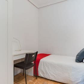 私人房间 正在以 €360 的月租出租，其位于 Madrid, Calle Hermosilla