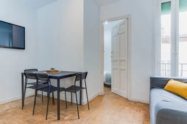 Private room in Calle Hermosilla, Madrid (1412745) room image 2