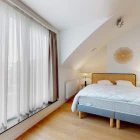Apartment for rent for €2,000 per month in Brussels, Boulevard du Régent