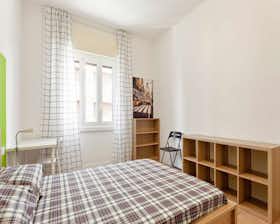Privé kamer te huur voor € 650 per maand in Milan, Via Pantigliate
