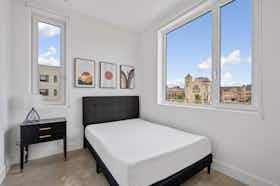 Отдельная комната сдается в аренду за $1,094 в месяц в Chicago, S State St