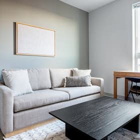 公寓 正在以 $3,883 的月租出租，其位于 Norwood, Washington St
