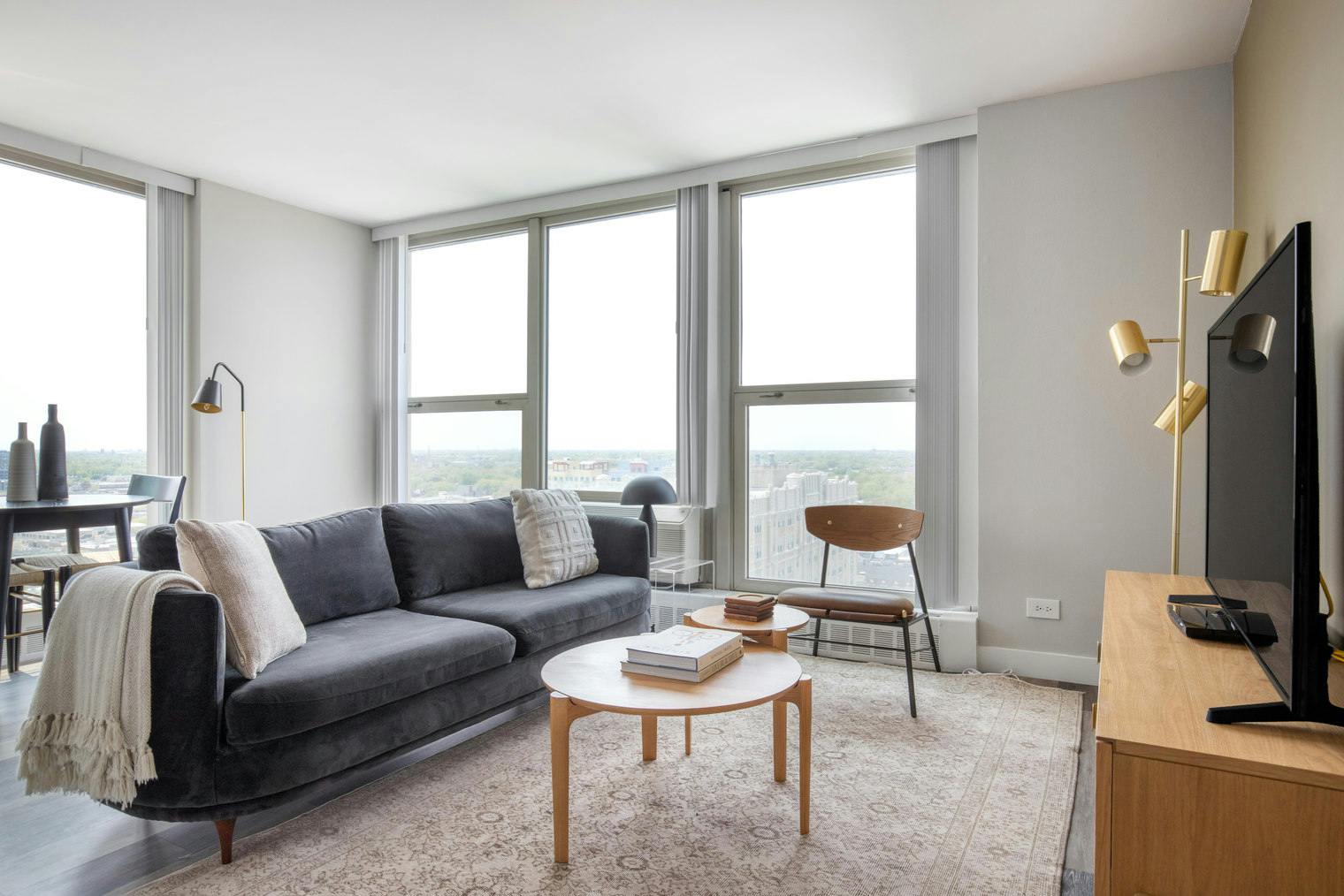 Lägenhet att hyra för $3,075 i månaden i Chicago, N Sheridan Rd